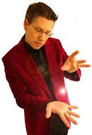 MAGIER & ZAUBERKÜNSTLER